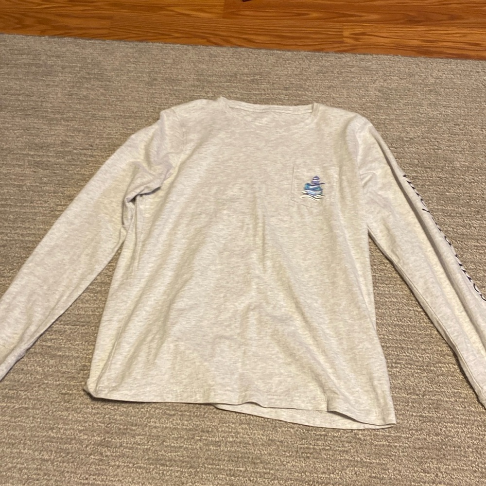 Small vineyard vines T-shirt